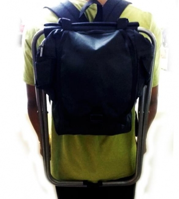 Banco con mochila